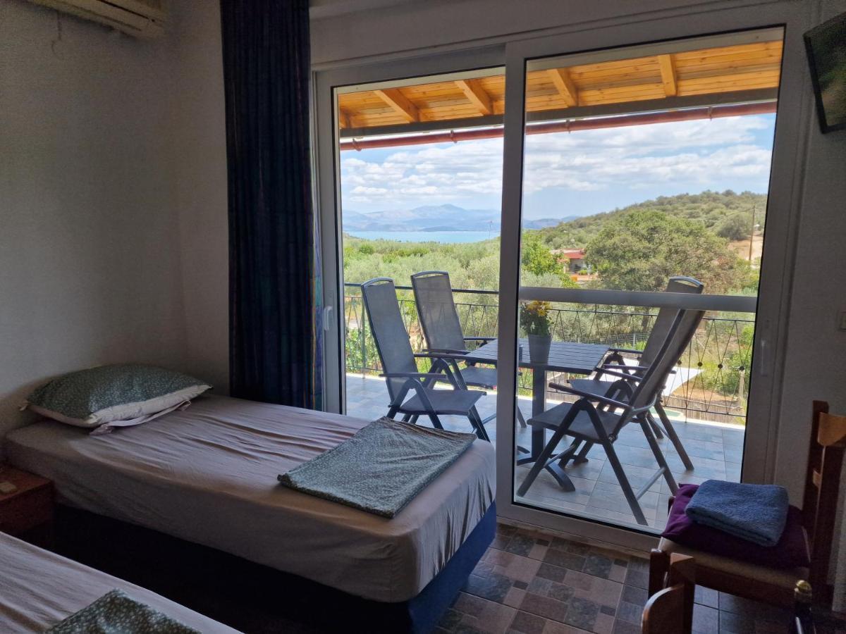 Grieks Vakantiehuis To Kalokairi Kougaíika 外观 照片