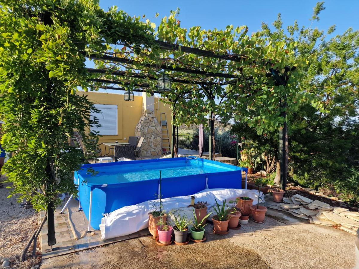 Grieks Vakantiehuis To Kalokairi Kougaíika 外观 照片